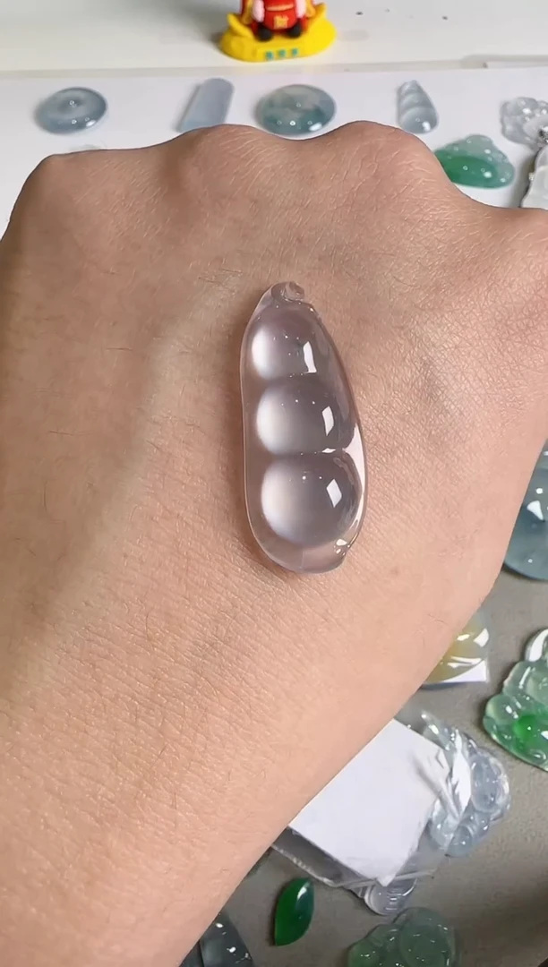 吊坠(不含链)未镶嵌翡翠.