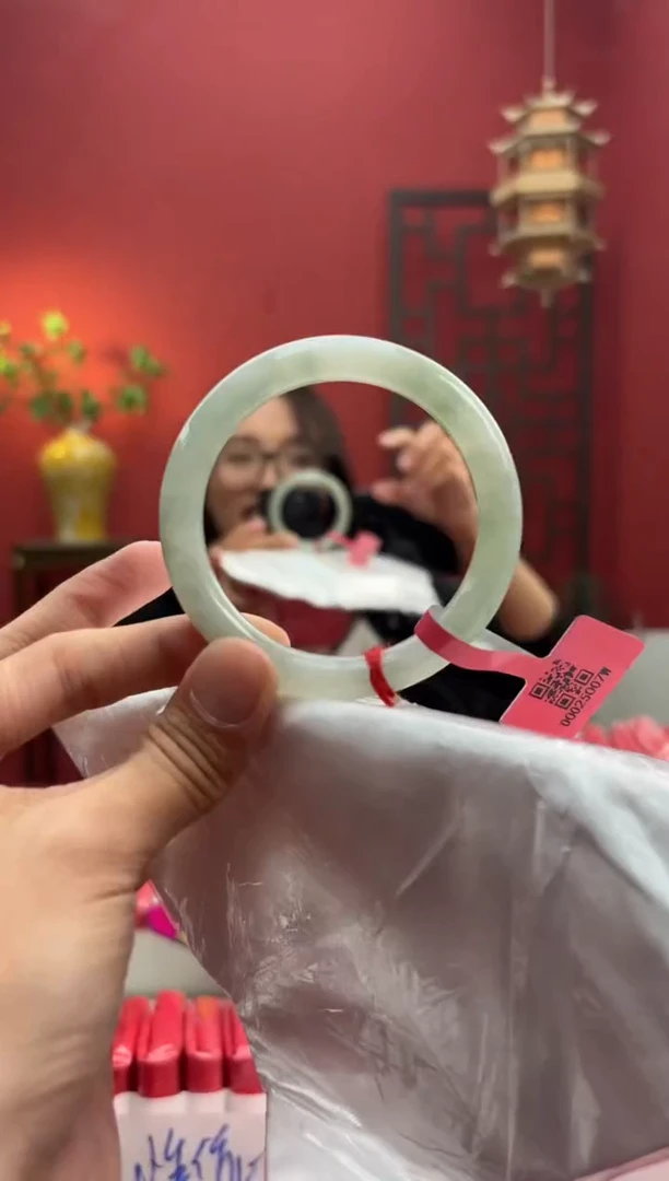 未镶嵌手镯（圆镯）翡翠翡翠手镯7