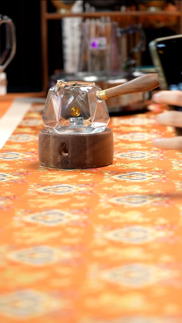 闪购   1个自在温茶器a+1个璀璨茶海胡桃木侧把