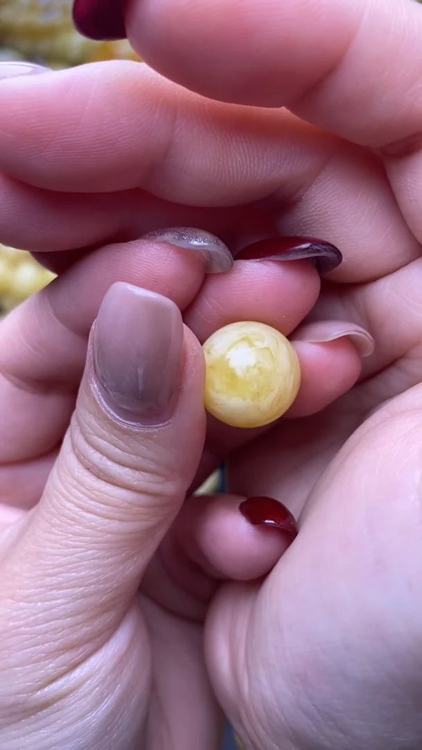 【闪购商品】琥珀裸石未镶嵌月.5