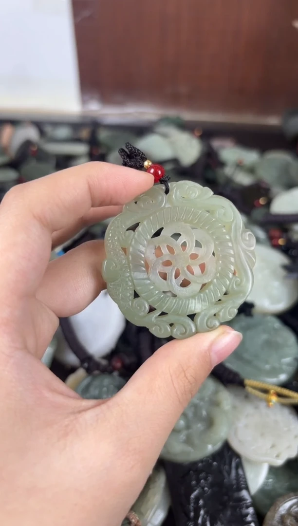 【闪购商品】和田玉颈饰未镶嵌1