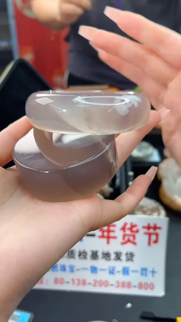 【闪购商品】石英质玉手镯未镶嵌赠送镯心（圈口）59