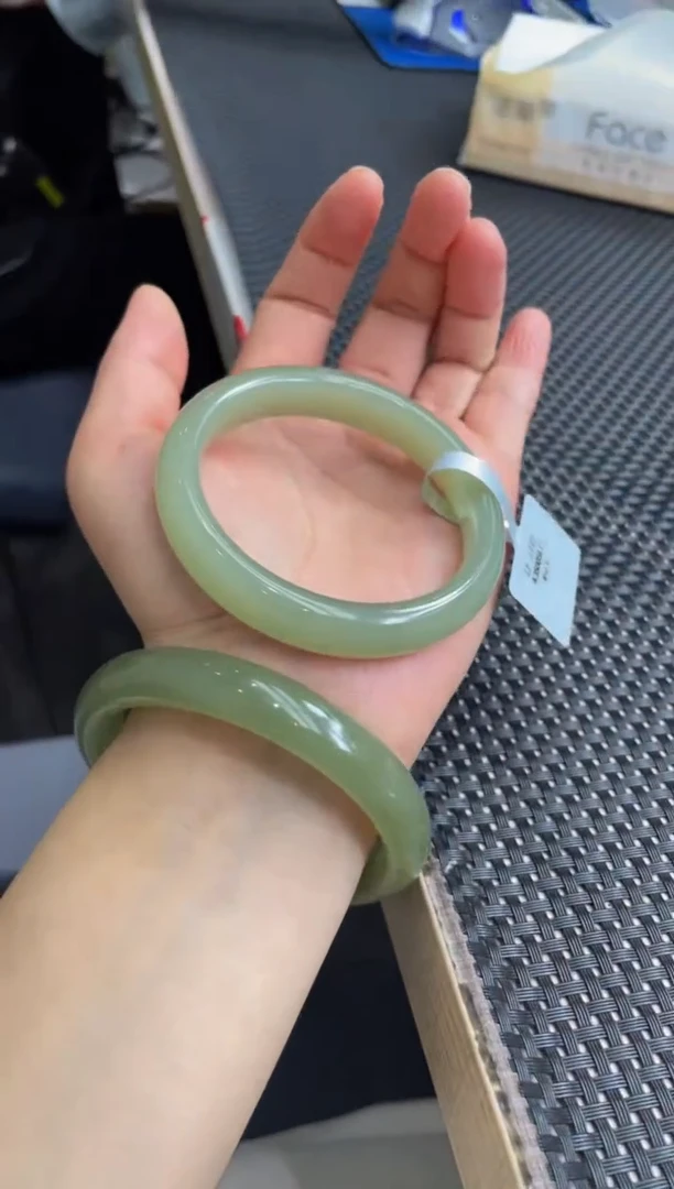 【闪购商品】定制和田玉天然和田玉多样性发其一