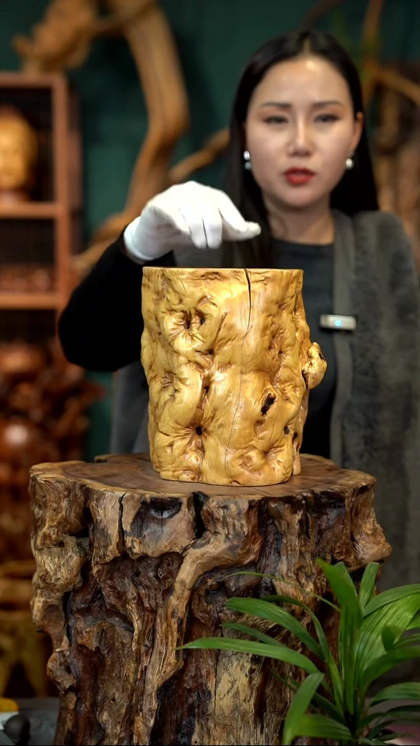 木雷击枣木笔筒