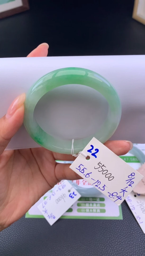 未镶嵌手镯翡翠Q****y假一赔三 手镯订金