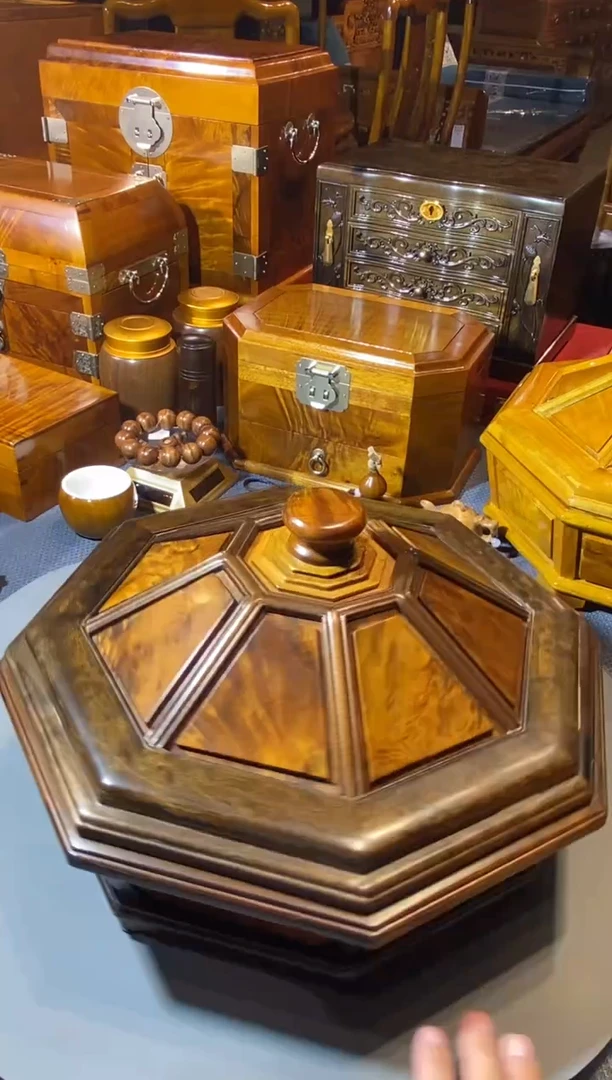 金丝楠阴沉木 八角果盘