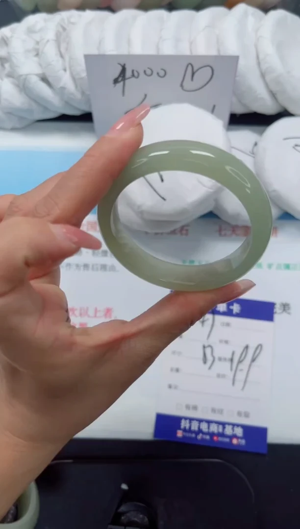 未镶嵌手镯石英质玉47-53