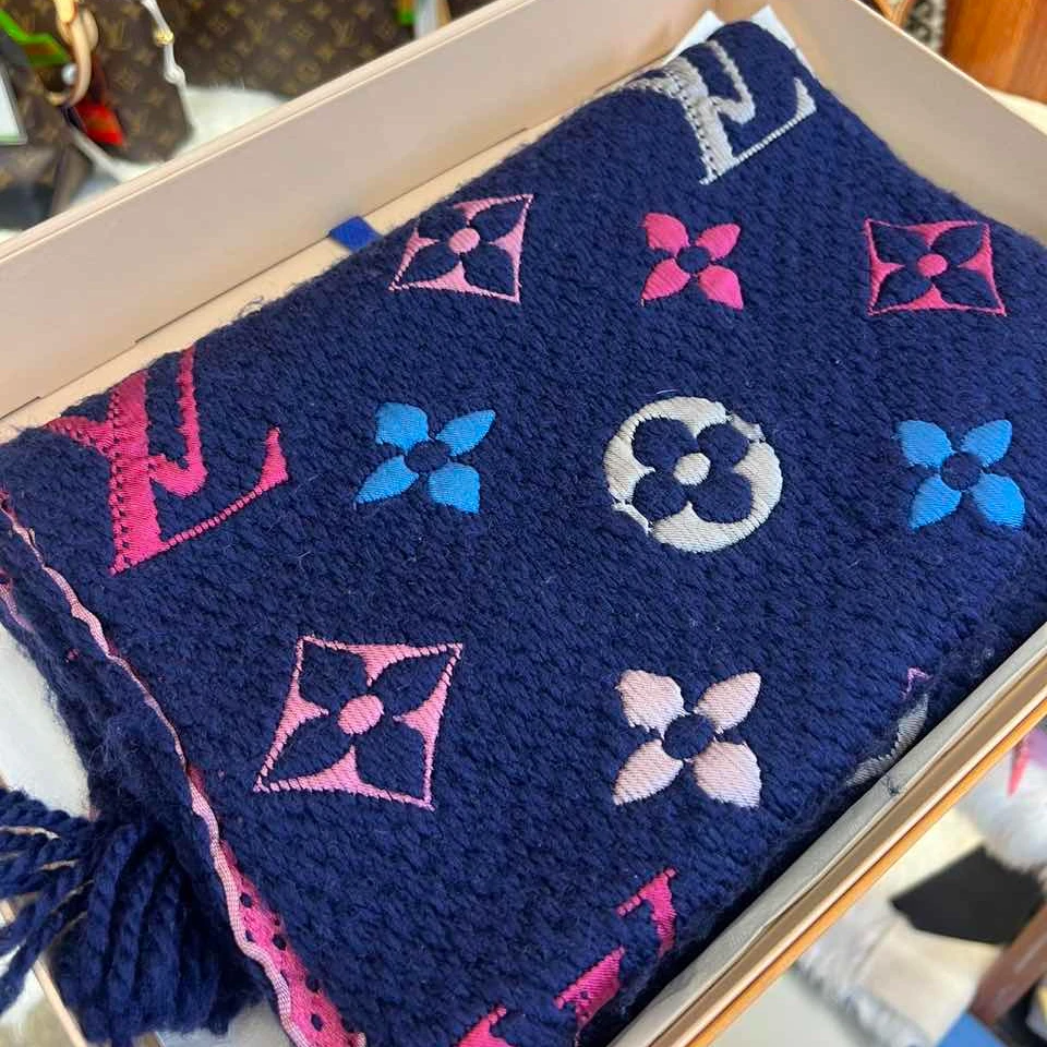 全新未使用 LouisVuitton/路易威登 【小花念念】围巾