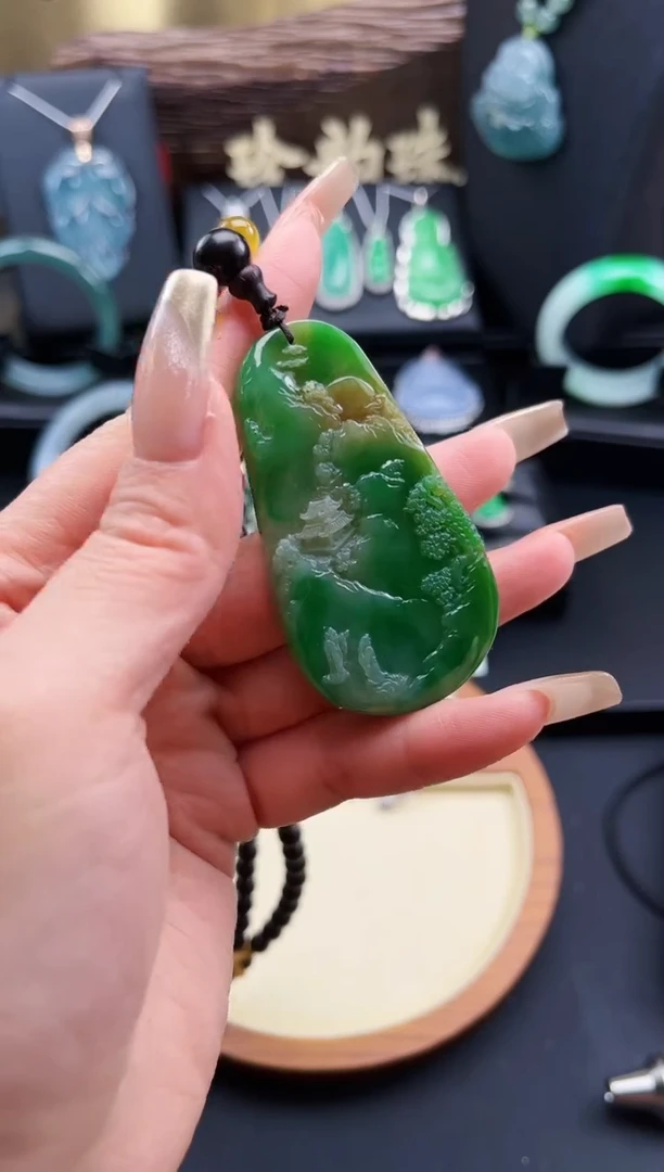 【闪购商品】翡翠颈饰未镶嵌翡翠山水牌