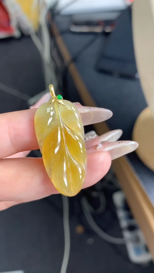 翡翠18K金镶嵌颈饰48小时鉴赏期