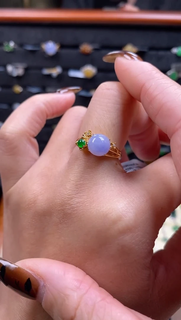 颈饰18K金镶嵌翡翠18835