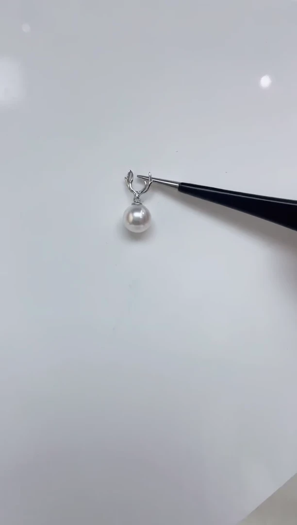 海水珍珠18K金镶嵌颈饰海水珍珠吊坠