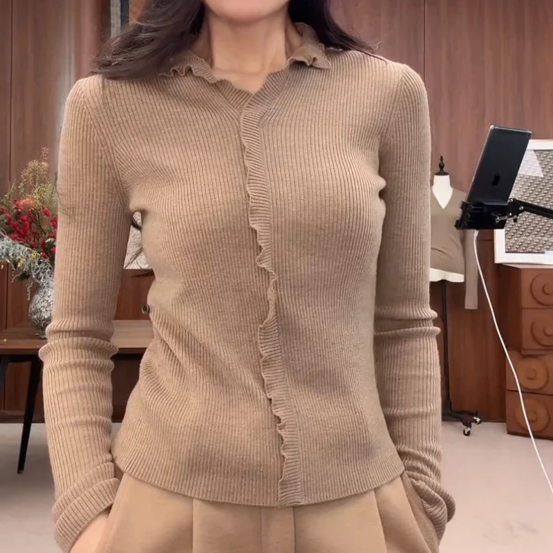 【暗香疏影】冬季新款木耳边气质显瘦针织衫上衣LK2509041