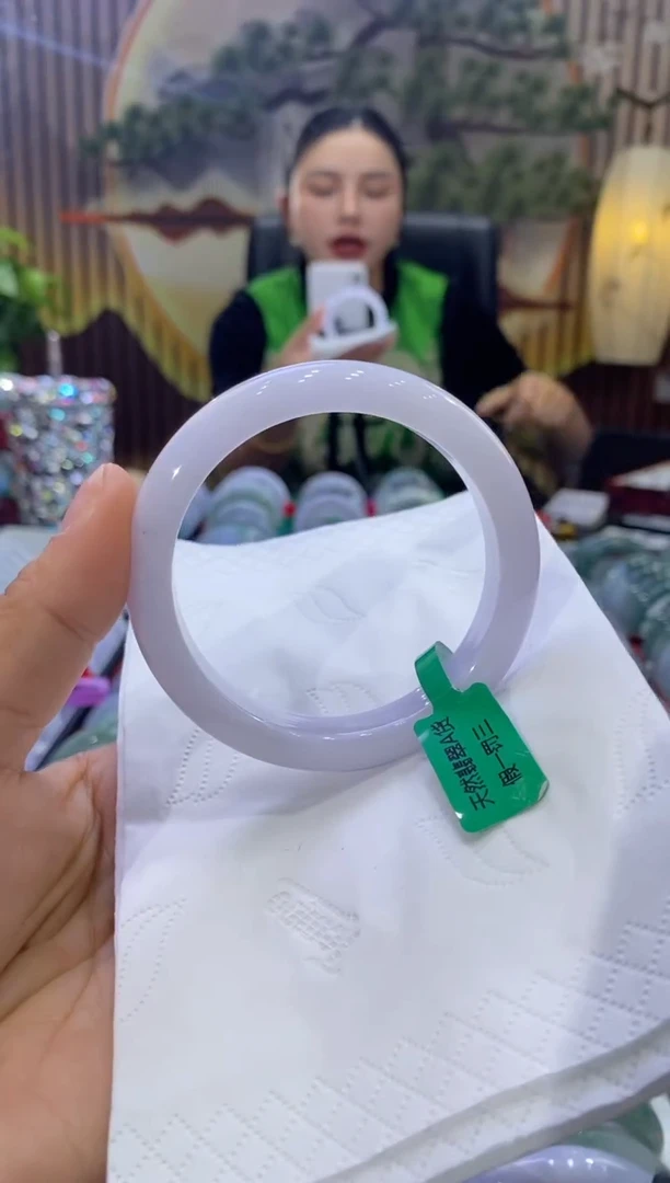 【闪购商品】翡翠手镯未镶嵌多人05626