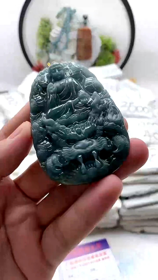 翡翠未镶嵌颈饰阿弥陀佛