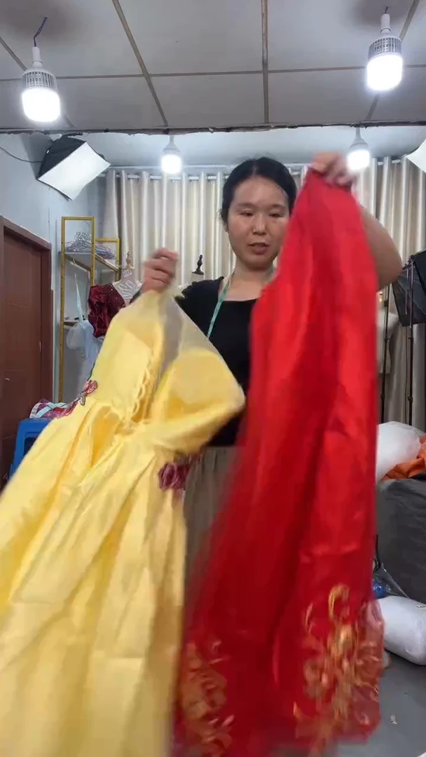 二蛋礼服=现在都是瑕疵款