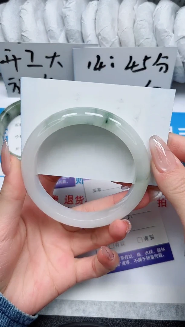 【闪购商品】石英质玉手镯未镶嵌11