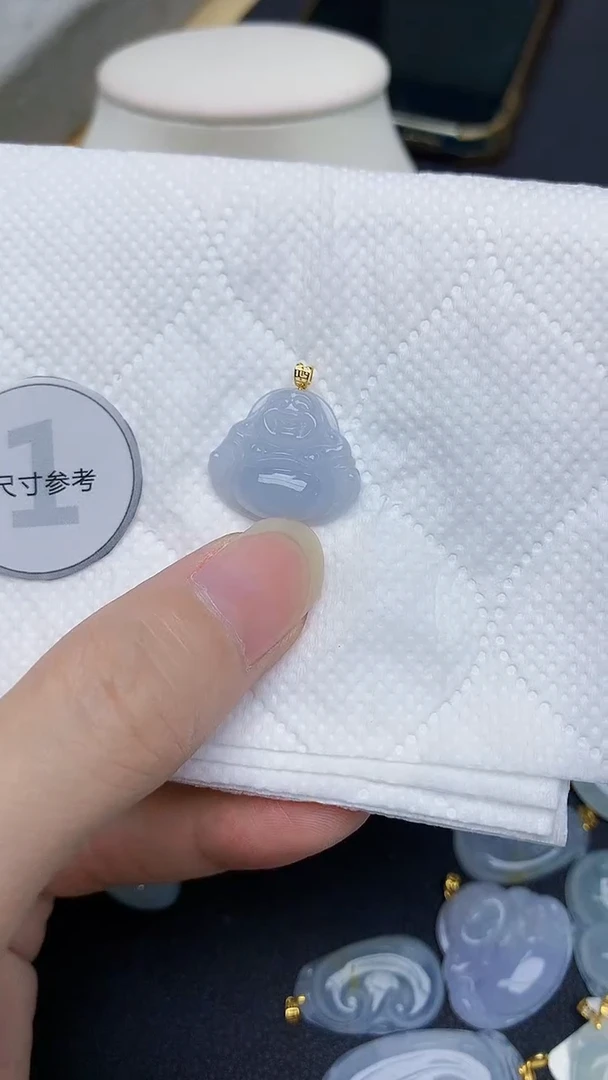 颈饰18K金镶嵌翡翠天然A货翡翠