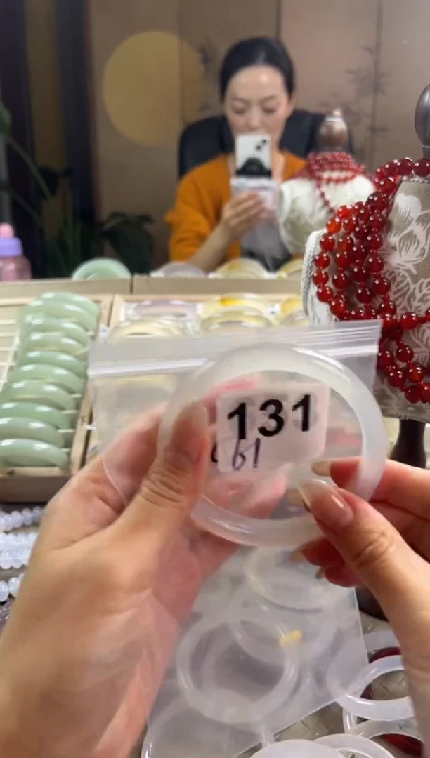 手镯玛瑙/玉髓未镶嵌131