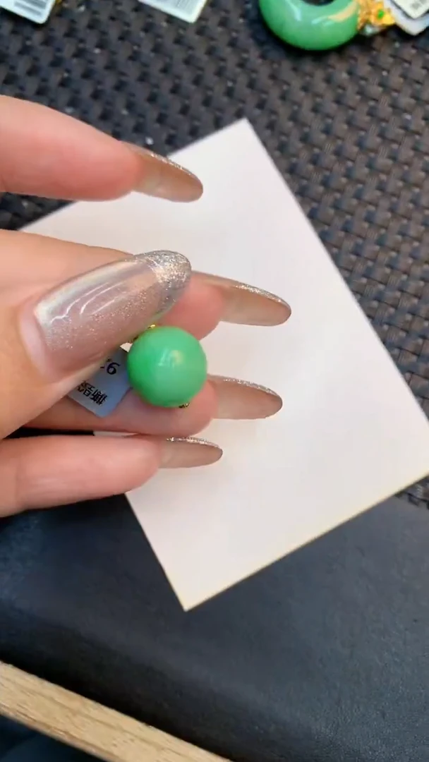 颈饰未镶嵌翡翠1