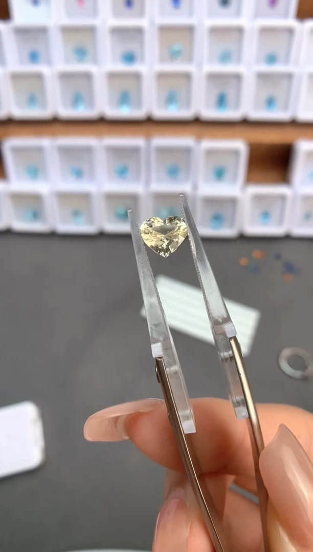 未镶嵌裸石定制蓝宝石1.66ct 无烧黄蓝宝