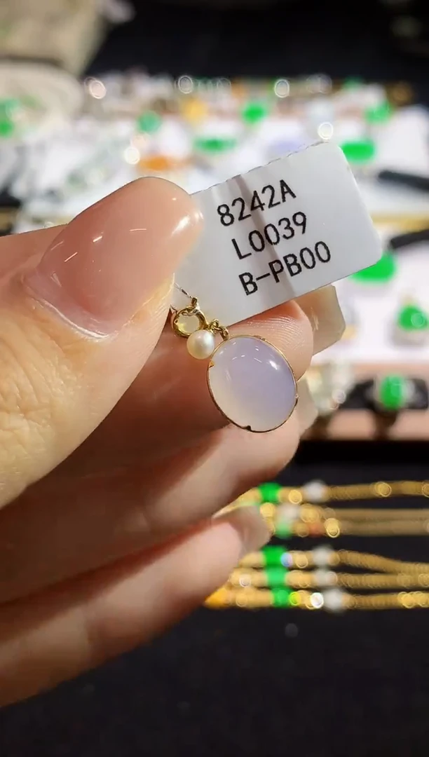 翡翠18K金镶嵌吊坠(不含链)L0039 多样性发其一