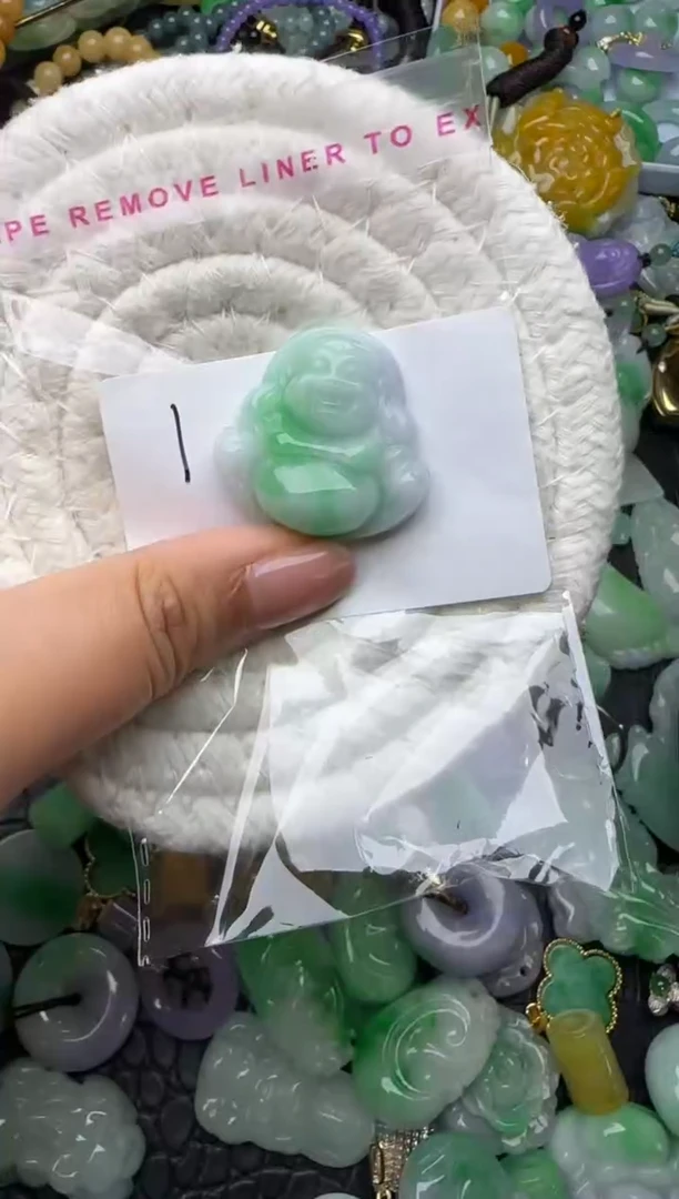 颈饰未镶嵌翡翠缅甸翡翠吊坠
