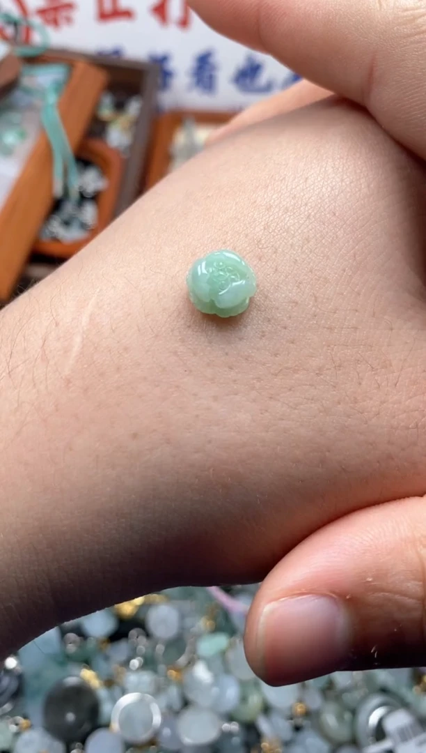 【闪购商品】翡翠颈饰未镶嵌嘎嘎嘎