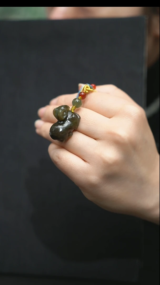 颈饰未镶嵌和田玉羊