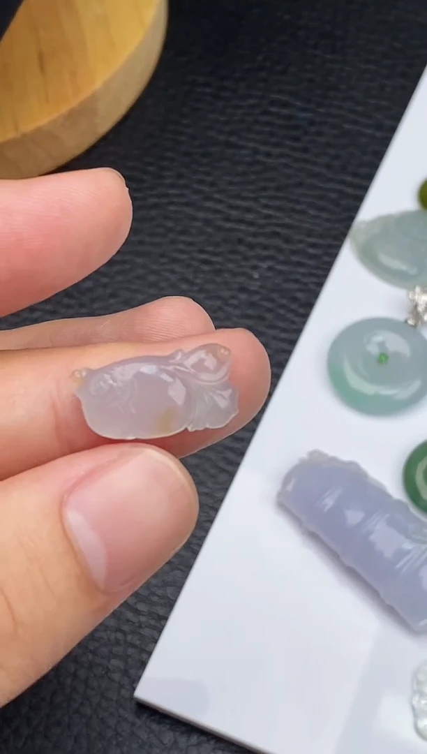 未镶嵌定制翡翠挂件