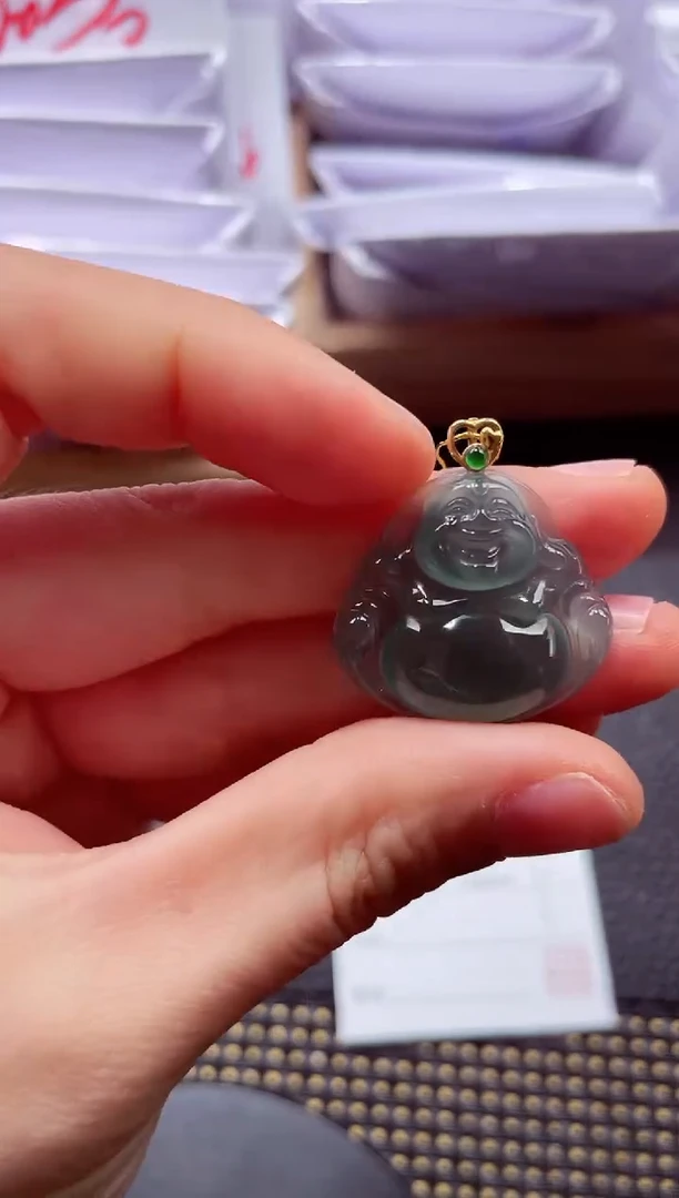 颈饰18K金镶嵌翡翠 000111