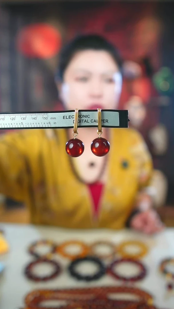 【闪购商品】琥珀耳饰未镶嵌血珀耳环17+