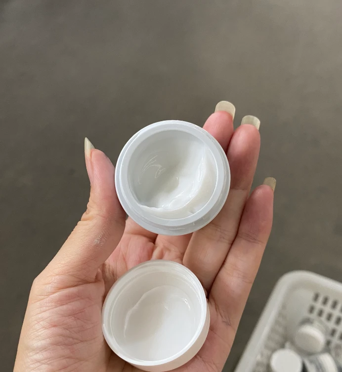 干皮挚爱~保湿面霜14ml角鲨浣滋润面霜