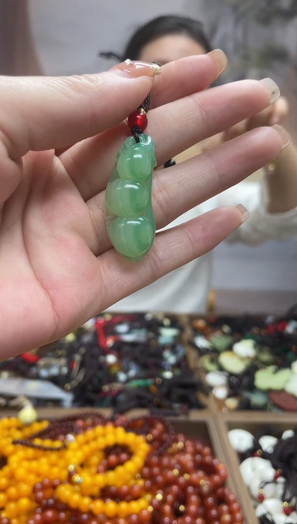 玛瑙/玉髓颈饰未镶嵌·
