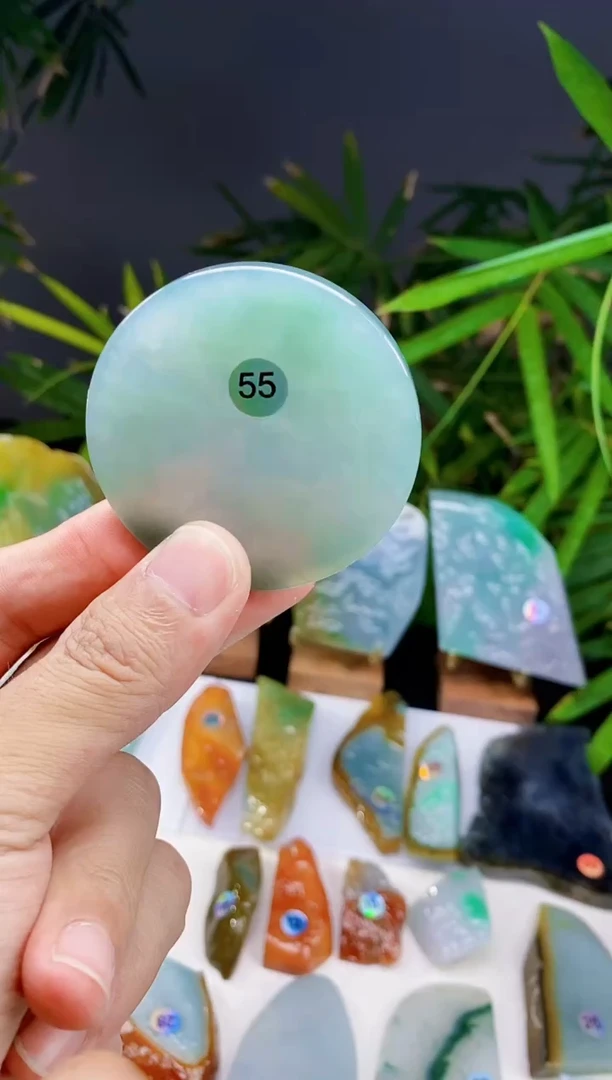 定制翡翠未镶嵌会****)翡翠