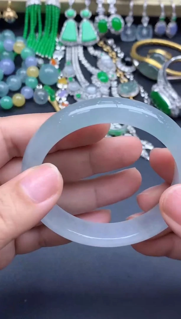 翡翠手镯未镶嵌327-春日珠宝1