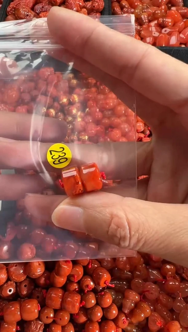 【闪购商品】南红玛瑙颈饰未镶嵌1