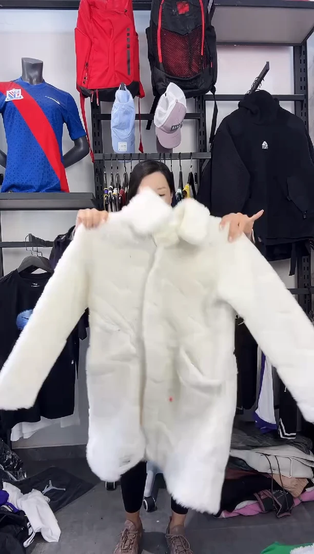 661  ·编码 瑕疵款直播间过款为准 尺码·M