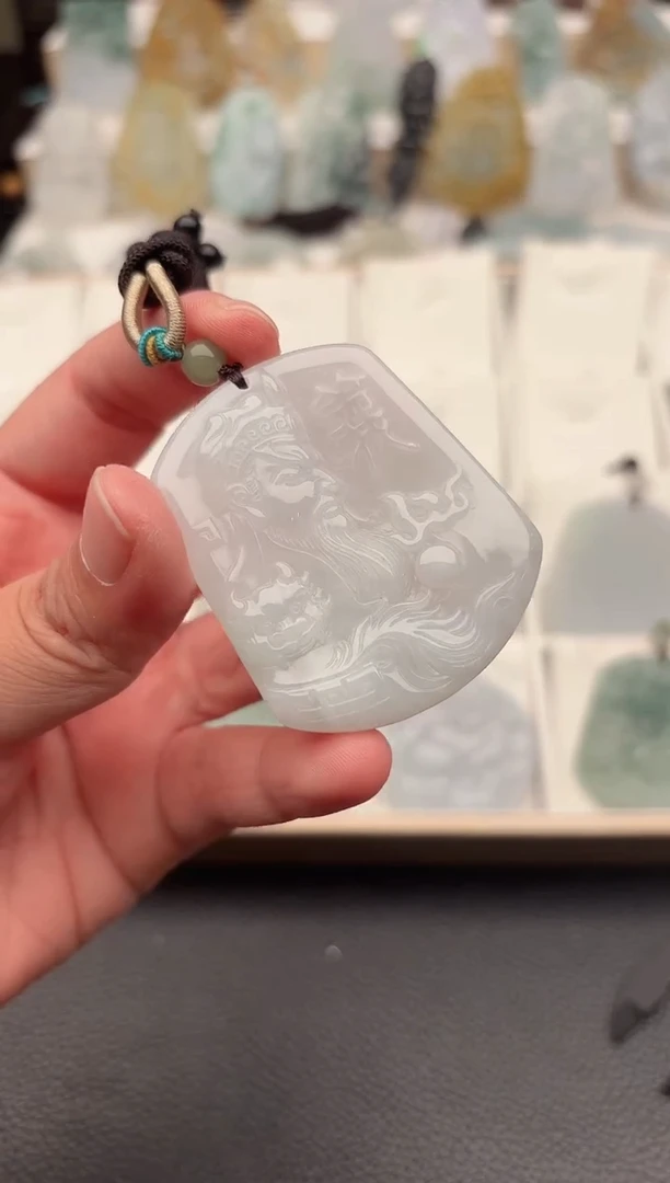 翡翠未镶嵌颈饰天然翡翠吊坠131