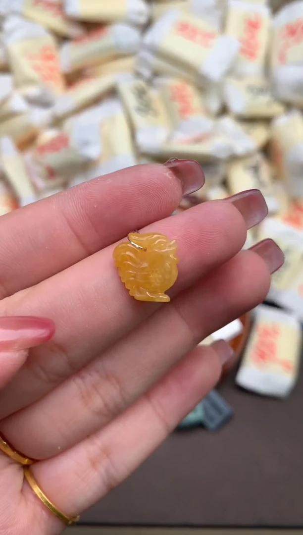 翡翠挂件未镶嵌—