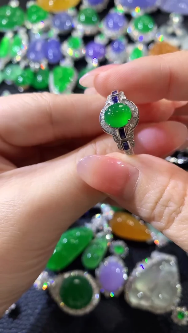 18K金镶嵌戒指翡翠D37