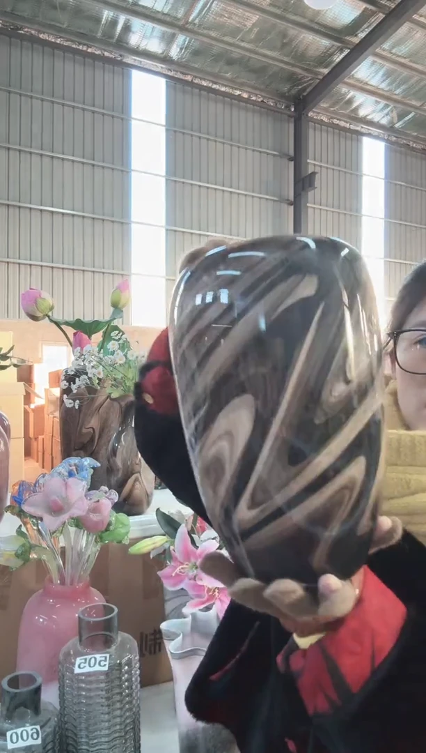 097直播玻璃花瓶