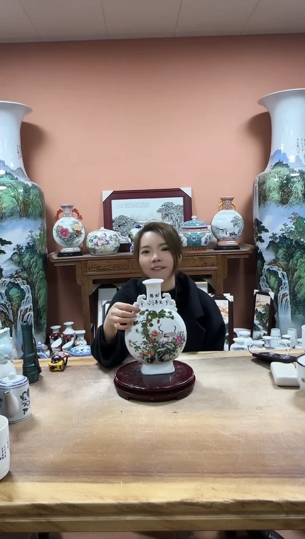 瓷抱月瓶777777摆件