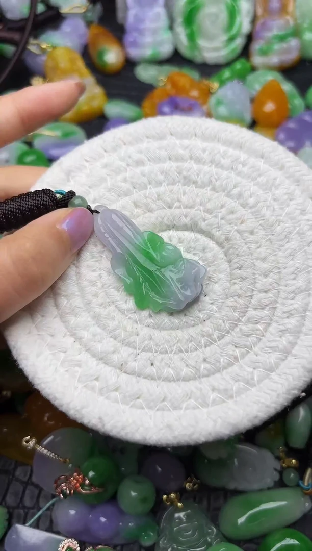 颈饰未镶嵌翡翠缅甸翡翠吊坠