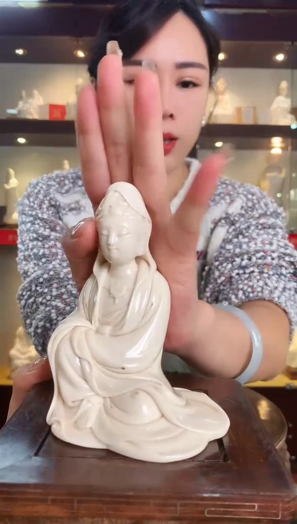 【闪购商品】摆件德化白瓷 掌上观音