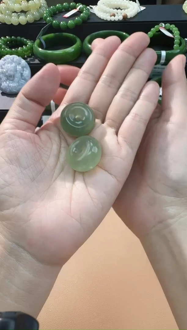 天然辰砂【瑞睿珠宝】岫玉平安扣