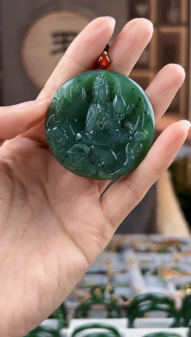 颈饰未镶嵌和田玉拍一发一，拍一发一