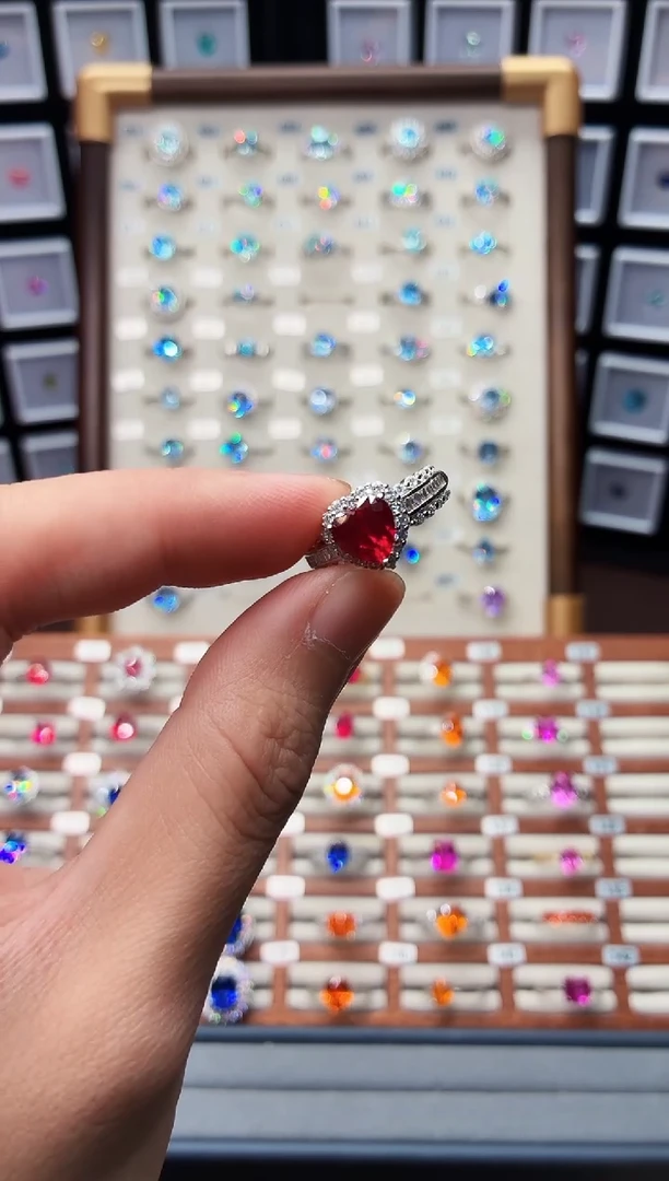 银S925镶嵌戒指红宝石1888