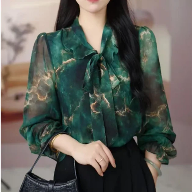 2025新款翠玉如碧绿色衬衫女春装高端桑气质显瘦衬衣洋气上衣