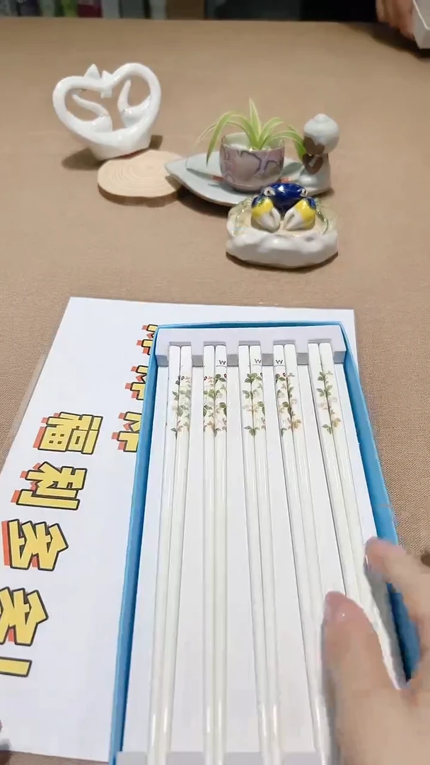 瓷片碗碟好物一件不留@@1